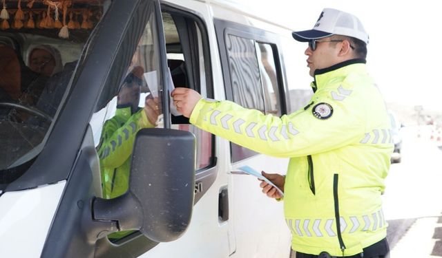 Şırnak'ta bayram öncesi trafik seferberliği: 4 bin 300 personel sahada