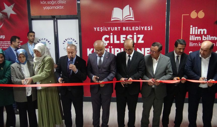 Yeşilyurt Belediyesi'nden Çilesiz Mahallesine yeni kütüphane