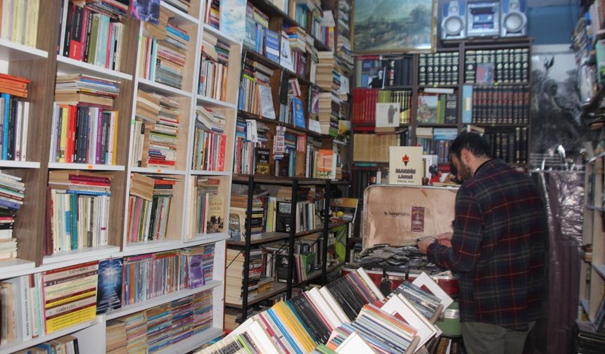 Sahaf Başçı: Okuma biçimi değişti ama kitap hâlâ en doğru yol