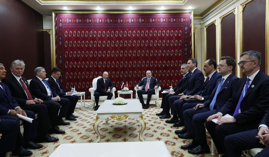 Bakan Bayraktar'dan Rusya ve Pakistan'la "enerji iş birliği" mesajları