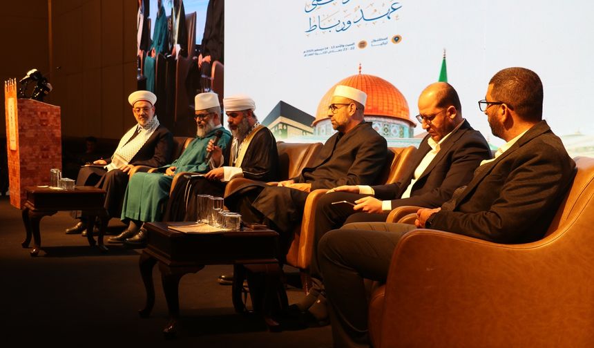 "Ümmetin Minberlerinden Mescid-i Aksa'ya" konferansı İstanbul'da başladı