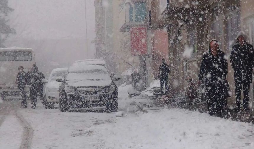 İçişleri, 10 ilde beklenen sağanak, fırtına ve kar hakkında uyardı