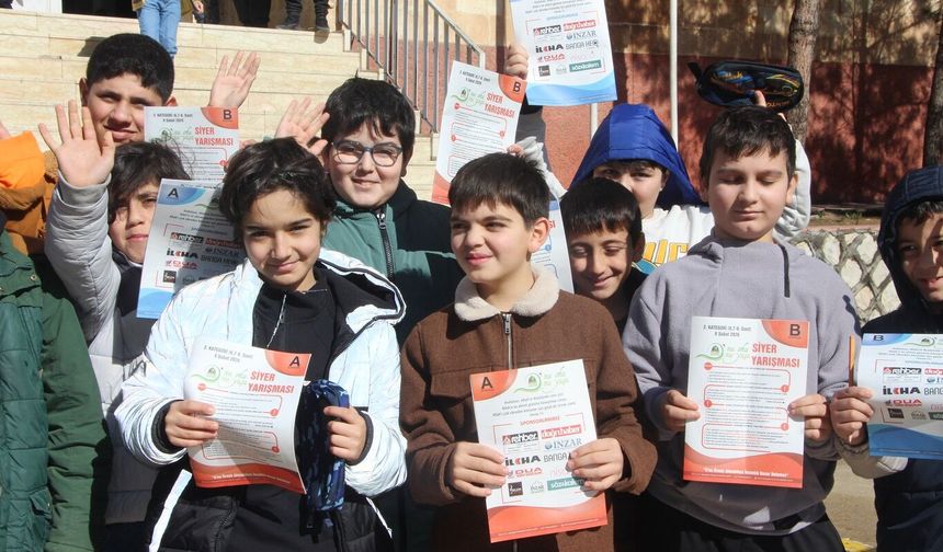 Siyer Yarışması'na katılan çocuklar: Peygamber Efendimizin hayatını anlamak bizim için bir onurdur