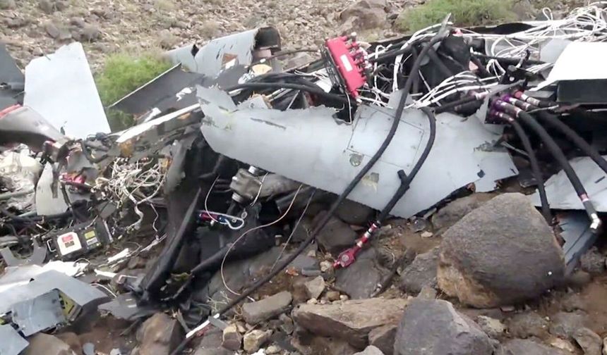 İran, siyonist rejime ait iki İHA’yı daha düşürdü